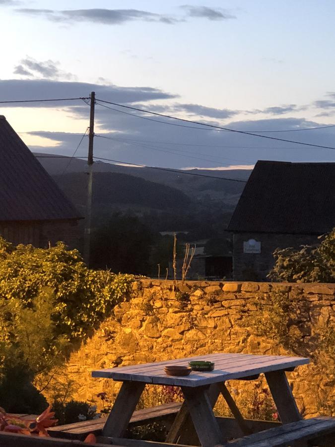 The Crown Inn Wentnor Екстериор снимка
